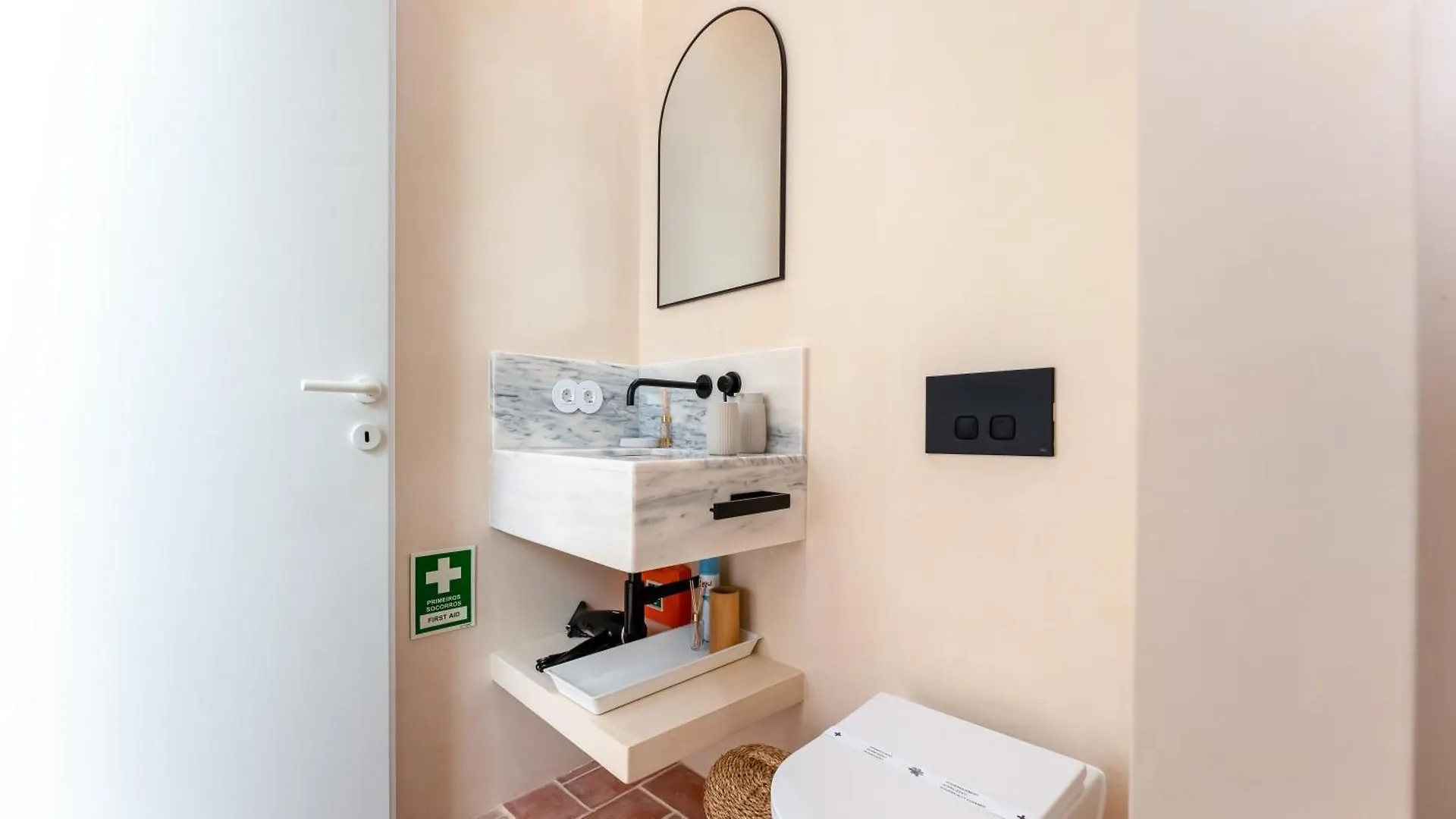 Stylish Slow Living 1 Bdr House By Lovelystay Vila do Bispo 0*,  Portugalia